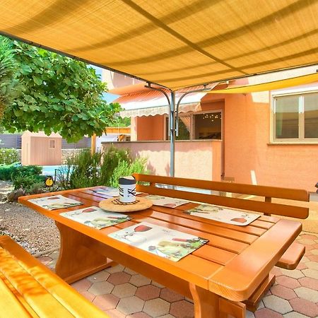 Apartman Bor Krk Krk Town Esterno foto