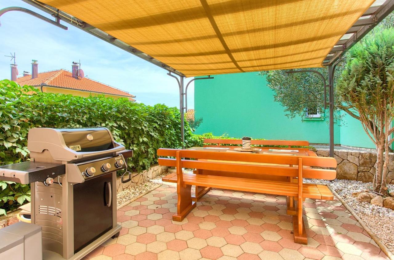 Apartman Bor Krk Krk Town Esterno foto