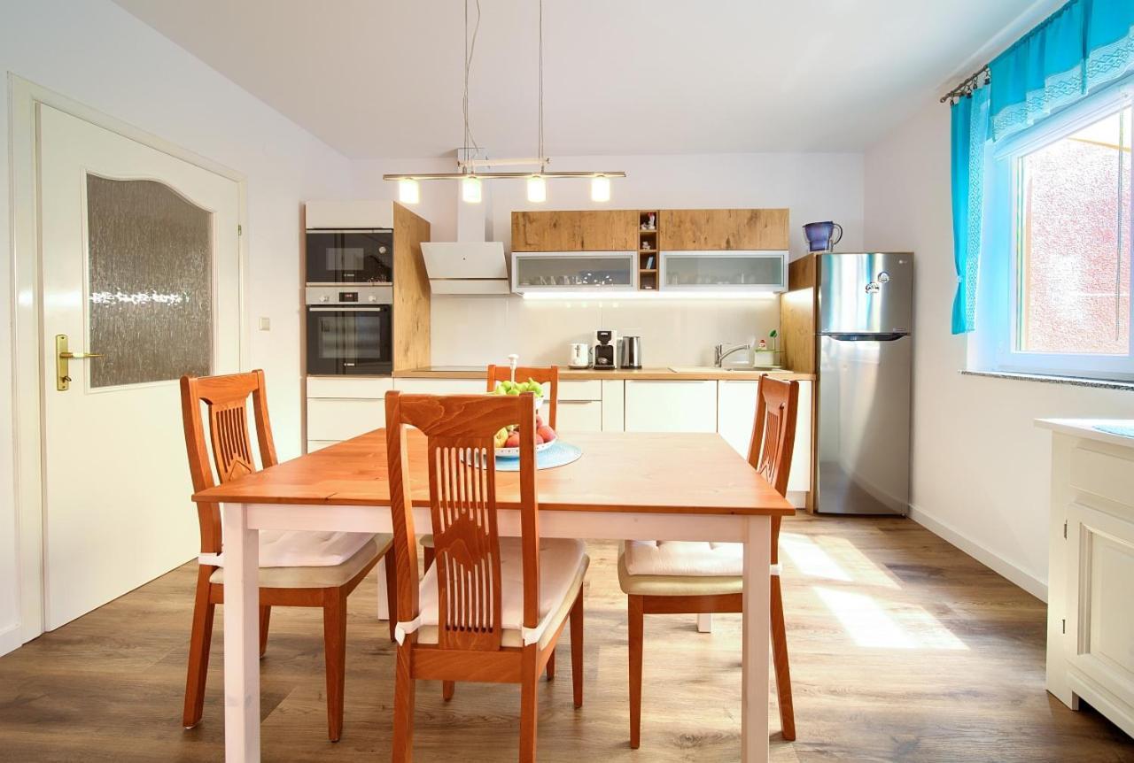 Apartman Bor Krk Krk Town Esterno foto