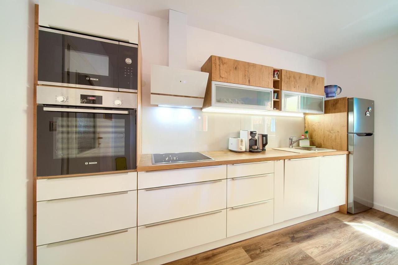 Apartman Bor Krk Krk Town Esterno foto