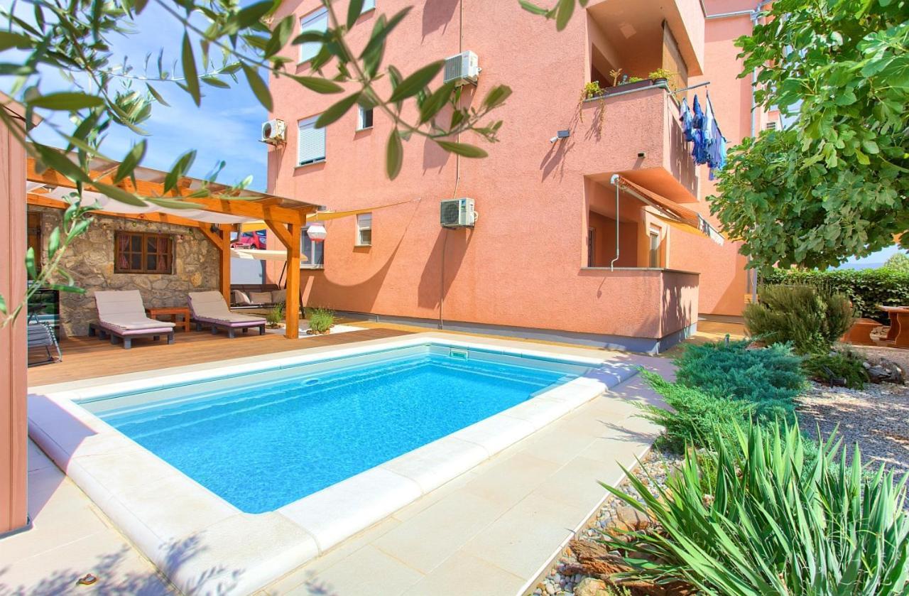 Apartman Bor Krk Krk Town Esterno foto